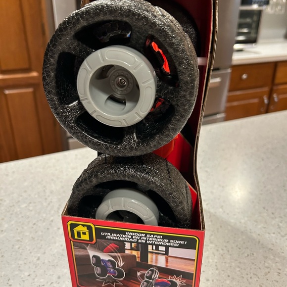 COPY - FF1400 Flipping Frenzy Air Hog 2in1 Vehicle age 4+ - Picture 4 of 8